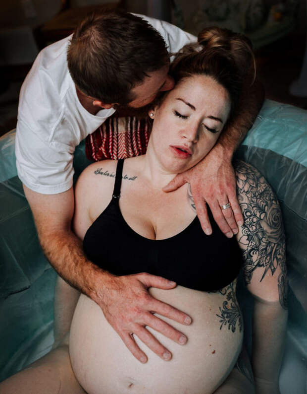 People’s Choice Category Winner – Labor. Esther Edith Of Esther Edith Photography – Serving Spokane, Washington – “Three Souls Labor As One”