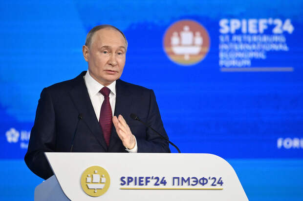Путин: Россия может и будет производить больше потребительских товаров