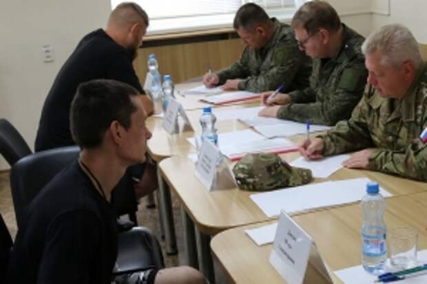 Сотрудники военных следственных органов СК России продолжают проводить личные приемы участников специальной военной операции