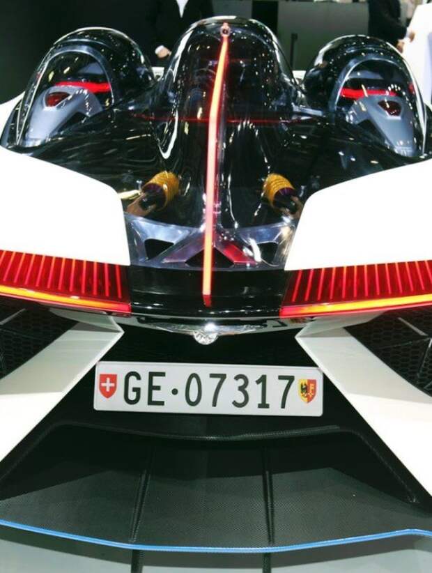 Китайцы представили уникальный электрический суперкар (10 фото)