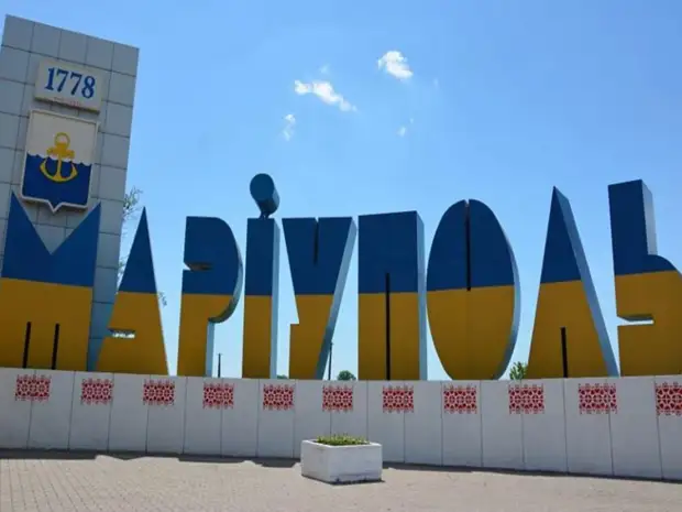 Зеленский признал, что войска РФ сложно вытеснить из Мариуполя