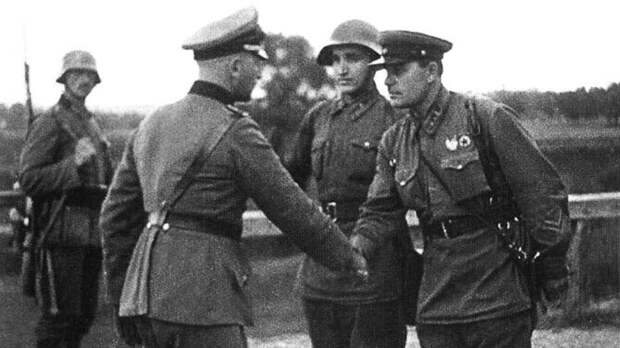 Исторический бумеранг бьет по Польше