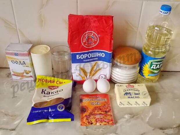ингредиенты для шоколадного торта на кипятке
