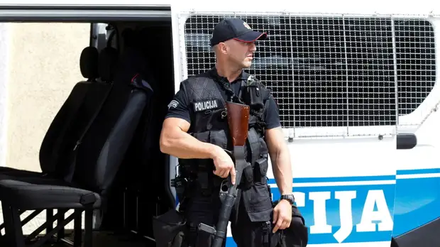 Полиция Черногории арестовала экс-главу Росалкогольрегулирования