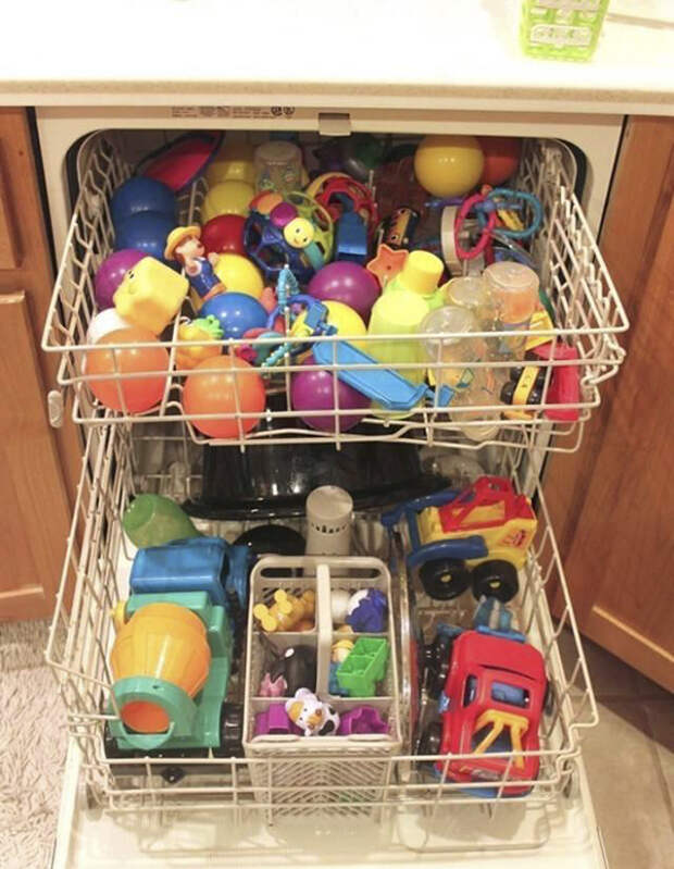 В посудомоечной машине можно мыть детские игрушки.