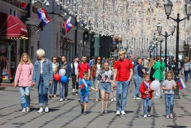 В ГД напомнили о длинных выходных, связанных с майскими праздниками
