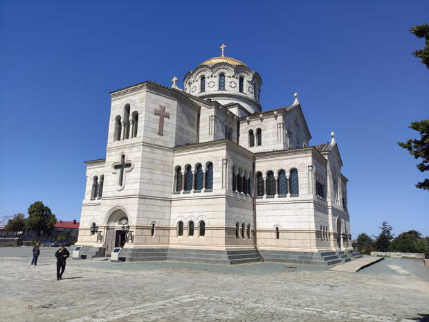 Вся итальянская делегация открыла рот: "Не могли русские такое сделать!" В Крыму из 100 миллионов кусочков построили 8-е чудо света.