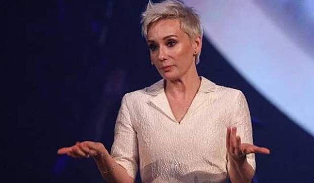 Хаматова назвала глупостью запрет спектакля «Записки сумасшедших» в Риге