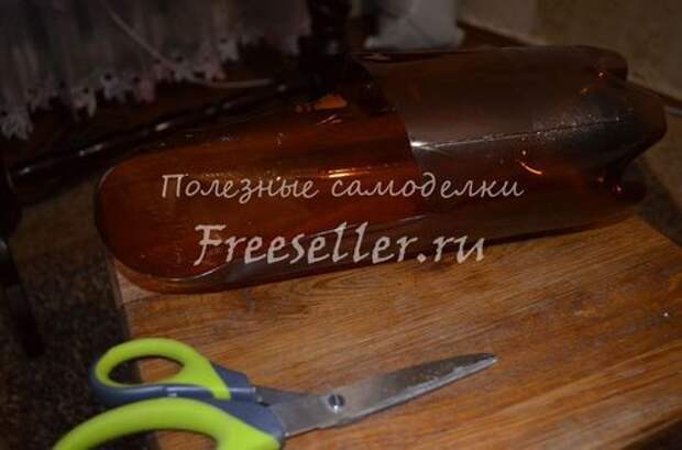 Кормушка для кота из пластиковой бутылки