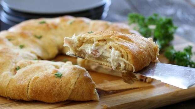 Картинки по запросу chicken pot pie crescent ring