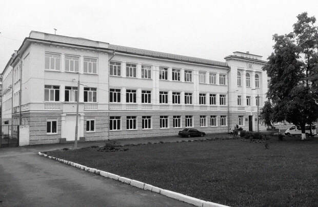 Киевская школа № 16, где работала Тамара Иванютина. Фото © Google Maps