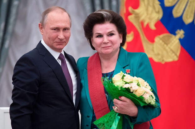 Путин направил поздравление первой женщине-космонавту Терешковой