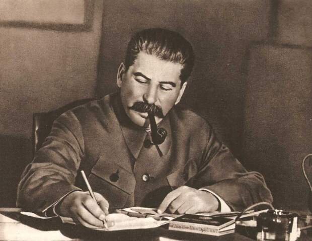 Михаил Хазин: Мы должны быть искренне благодарны Сталину.
