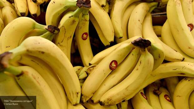 Врачи перечислили опасные для организма сочетания бананов с другими продуктами
