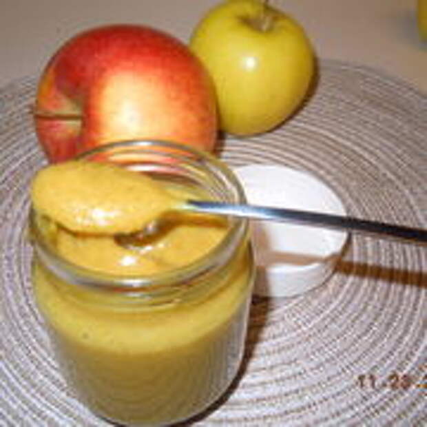 Горчица или горчичный соус с печеным яблоком и корицей