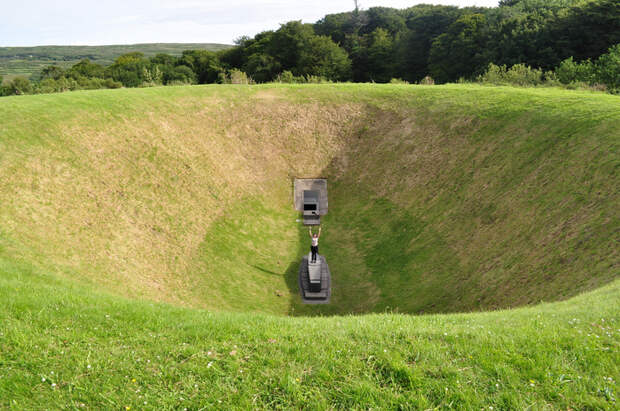 Джеймс Таррел Irish Sky Garden Crater 3 (700x464, 527Kb)