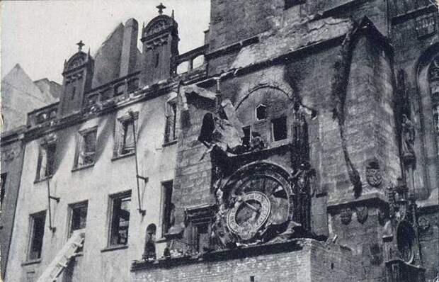 Астрономические часы Орлой после пожара