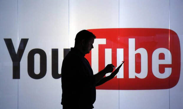 YouTube блокирует ролики с гимном России