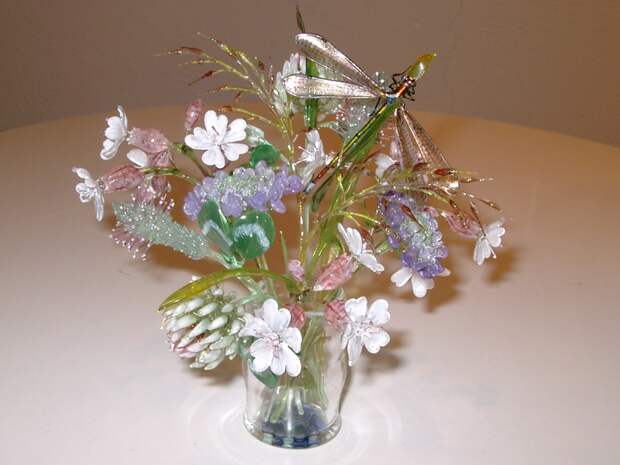 http://www.glassart-tobler.ch/bilder/blumen/Binsenjungfer.JPG