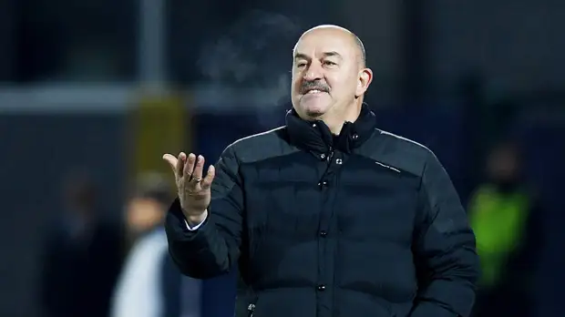 Черчесов опубликовал фото с футболистами сборной России в военной форме