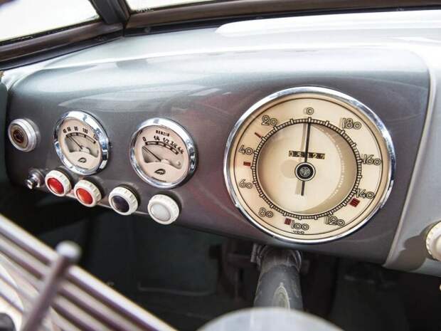 Tatra T87 – автомобиль, который запретили водить нацистам