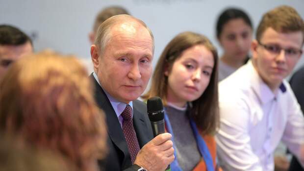 Путин — очень собранный, очень русский, очень образованный: Марков объяснил, почему россияне любят президента