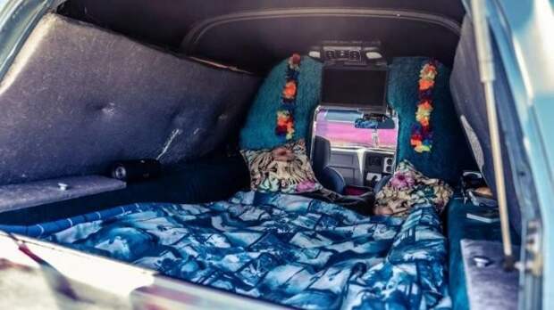 Holden Sandman и Ford XB Surferoo - легковые фургоны для австралийцев