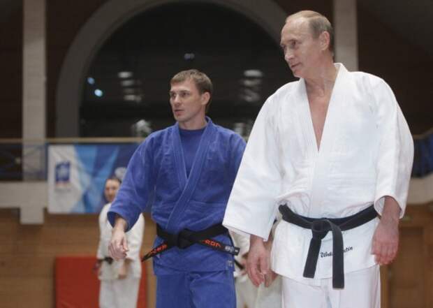 ПУТИН ДЕРЖИТ УДАР. БАНДЕРОВЦЫ ЗАПЕЛИ СОВСЕМ ИНЫЕ ПЕСНИ... ПУТИН ДЕРЖИТ УДАР. БАНДЕРОВЦЫ ЗАПЕЛИ СОВСЕМ ИНЫЕ ПЕСНИ...