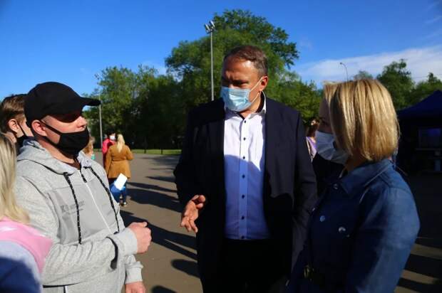 Петр Толстой: Капотню ждет новое качество городской среды благодаря программе реновации / Фото: Александр Чикин