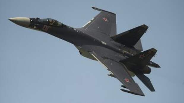 Истребитель СУ-35. Архивное фото