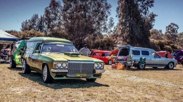 Holden Sandman и Ford XB Surferoo - легковые фургоны для австралийцев