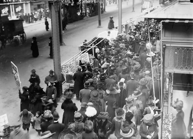 Сказочные фотографии рождественского шопинга в Нью-Йорке 1910 года