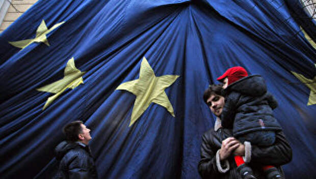 Флаг Евросоюза в центре Львова, архивное фото