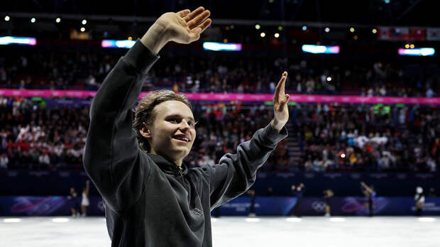 Малинин заявил каскад с четверным акселем в короткой программе на ЧМ-2026