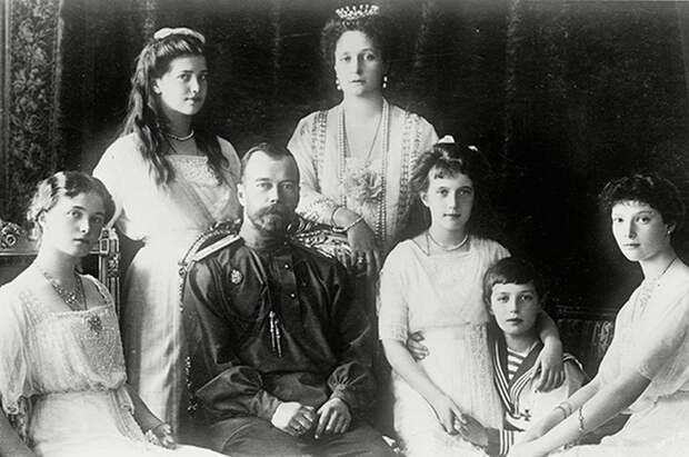 Почему большевики не расстреляли царскую семью