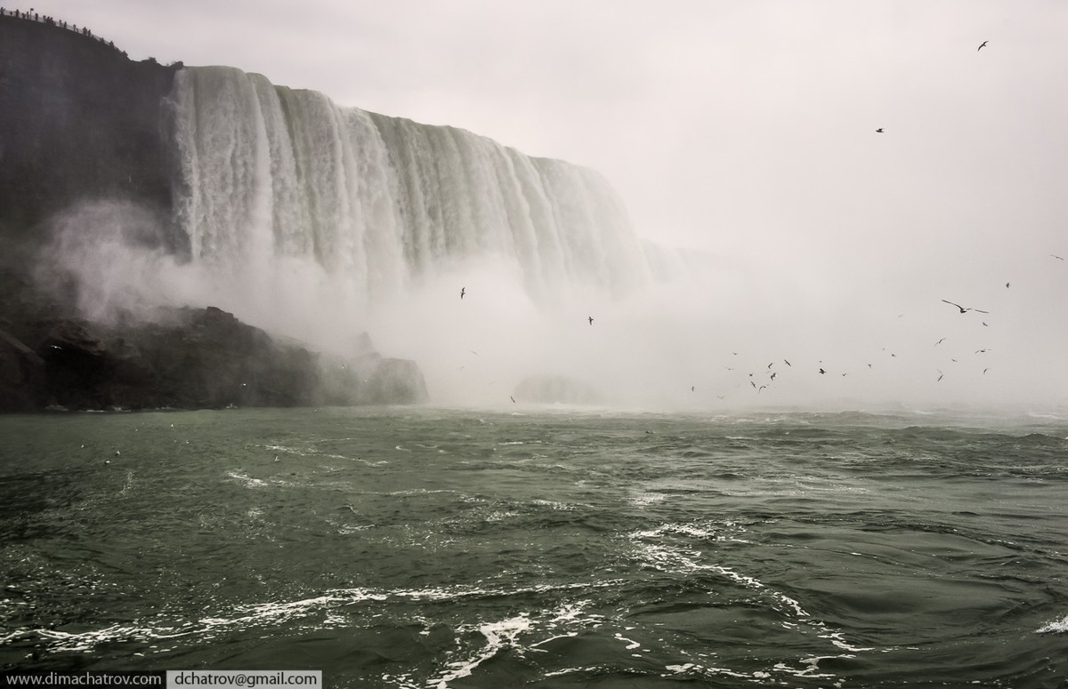 Ниагарский водопад. Вид изнутри Niagaraoutside07 Ниагарский водопад. Вид изнутри