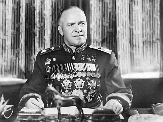 Почему Жуков и Малиновский ненавидели друг друга