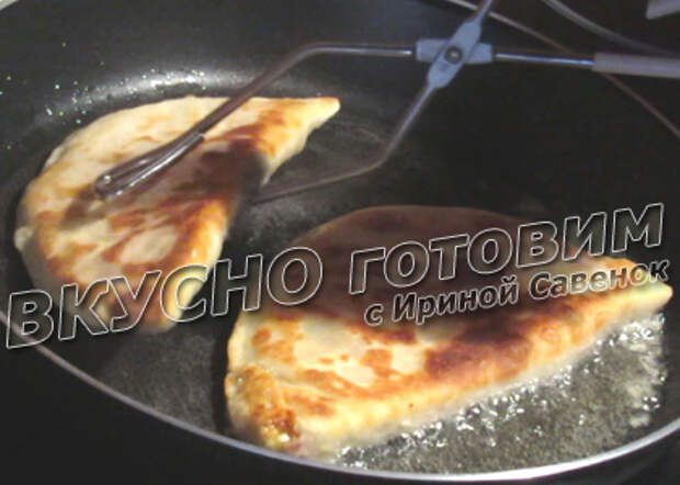 Лепешки заварные с куриной грудкой и твердым сыром - шаг 21