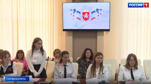 Школьники Крыма могут попасть на обучение в пансион МГУ имени Ломоносова