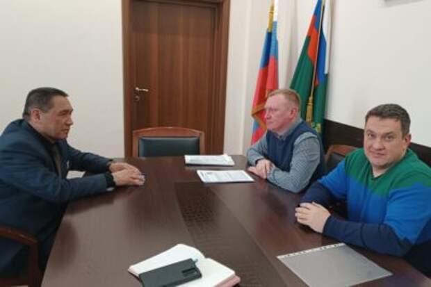 Павел Меньщиков и руководитель Управления Федеральной службы судебных приставов по Тюменской области провели совместный личный приём предпринимателей