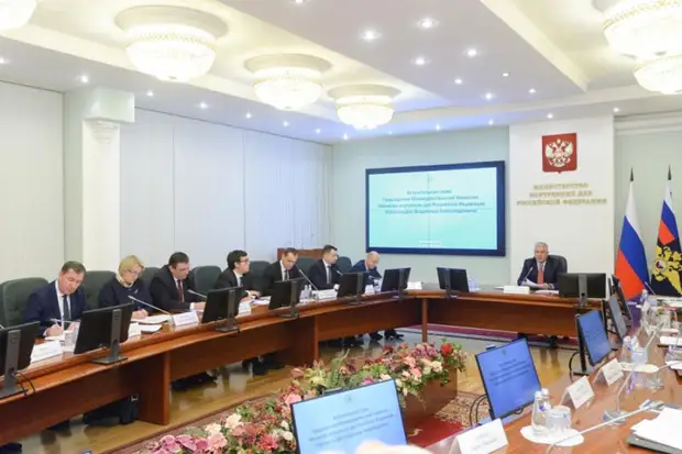 Гражданство для Донбасса: глава МВД назвал число выданных жителям ДНР и ЛНР российских паспортов