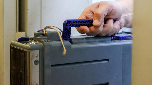 Задержанные в Венгрии украинские инкассаторы перевозили $80 млн и золото