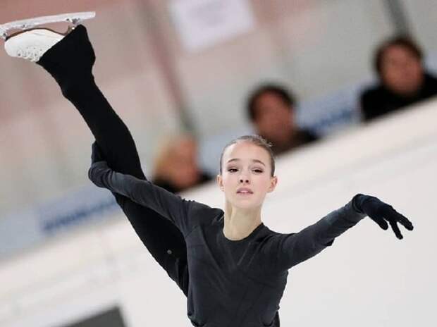 Трусову и Щербакову могут не пустить на Игры: слишком юны для вакцинации