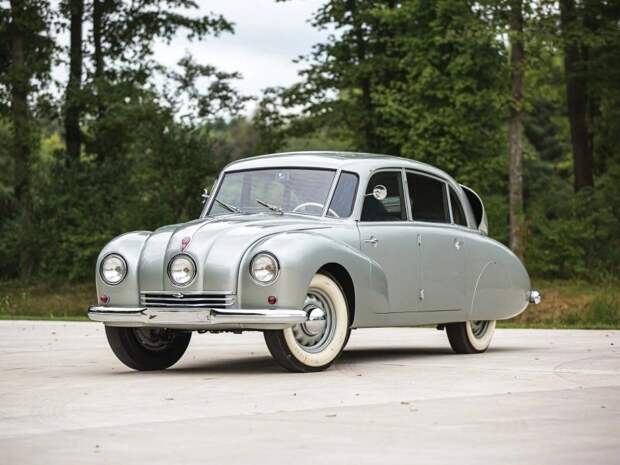 Tatra T87 – автомобиль, который запретили водить нацистам