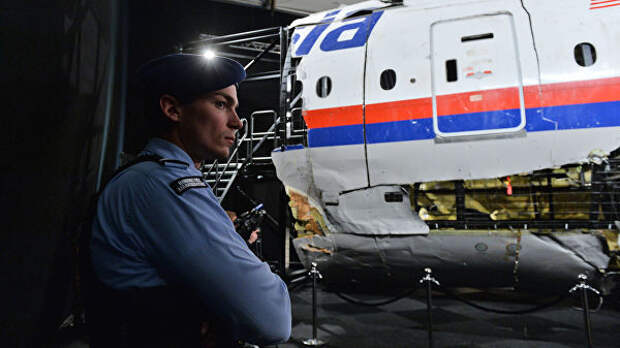 Обломки самолета Boeing 777 Malaysia Airlines (рейс MH17) в Нидерландах