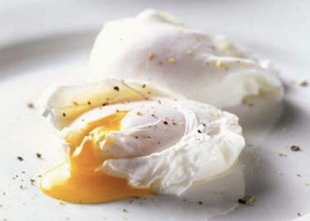 Микроволновка поможет сварить яйца.