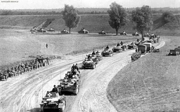 ЗАПАДНЫЕ ВОЕННЫЕ ЭКСПЕРТЫ: «ПРИДУМАТЬ ТАКОЕ МОГУТ ТОЛЬКО РУССКИЕ» ЗАПАДНЫЕ ВОЕННЫЕ ЭКСПЕРТЫ: «ПРИДУМАТЬ ТАКОЕ МОГУТ ТОЛЬКО РУССКИЕ»