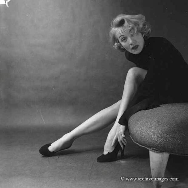 Marlene Dietrich, photo by Milton Greene, 1952 Marlene Dietrich, photo by Milton Greene, 1952