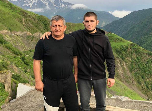 История любви Хабиба Нурмагомедова и его жены, которую скрывают