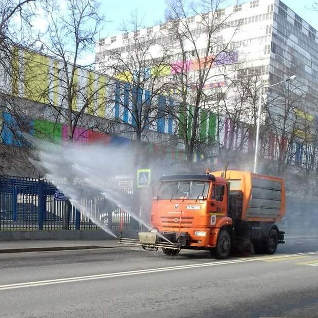 дезинфекция дорог в Останкине. Фото: управа alt